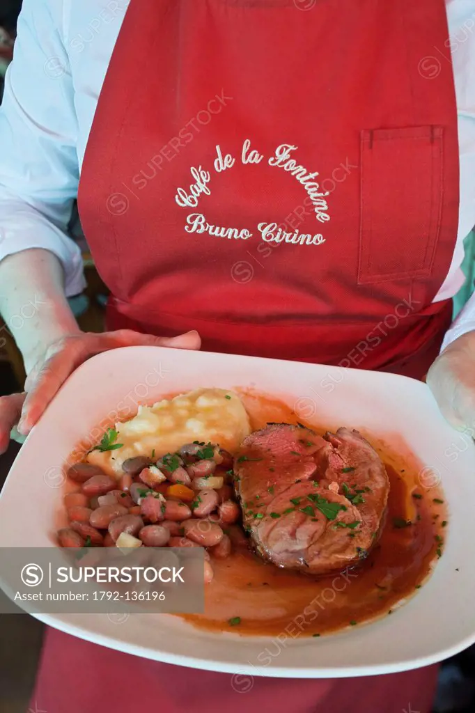France, Alpes Maritimes, La Turbie, the Fountain Cafe, the Bistro Bruno Cirino, service leg of lamb