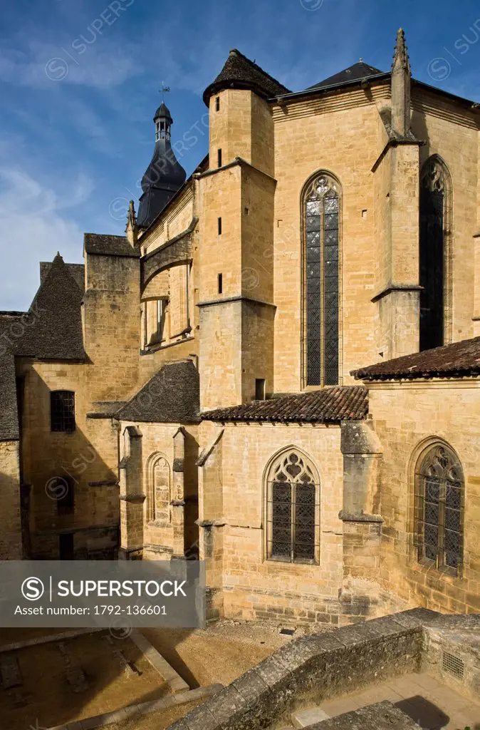 France, Dordogne, Black Perigord, Sarlat la Caneda, Chevet of Saint Sacerdos, old cathedral