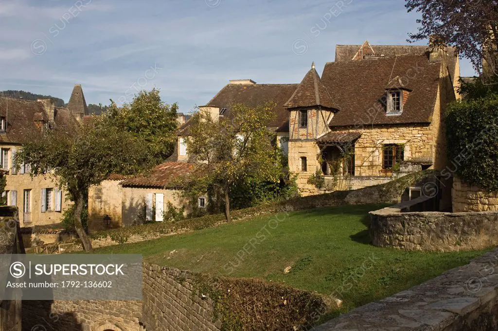 France, Dordogne, Dordogne Valley, Black Perigord, Sarlat la Caneda, Old houses near the cathedral, rue Montaigne