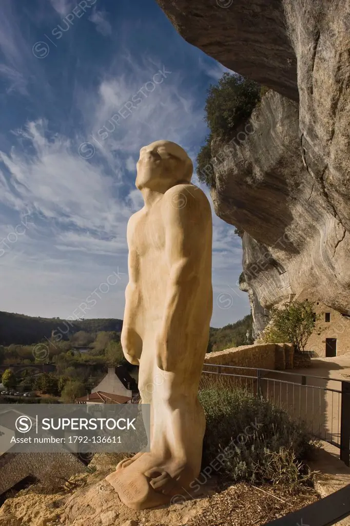 France, Dordogne, Black Perigord, Les Eyzies de Tayac, statue of Les Eyzies, known as the Cro Magnon, it is actually supposed to represent the Neander...