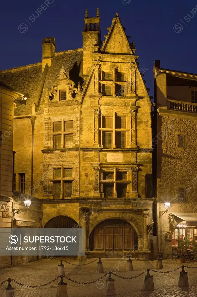 France, Dordogne, Black Perigord, Sarlat la Caneda, The House of La Boetie, La Boe tie´s house built in 1525 by Antoine de La Boe tie, she was born Et...