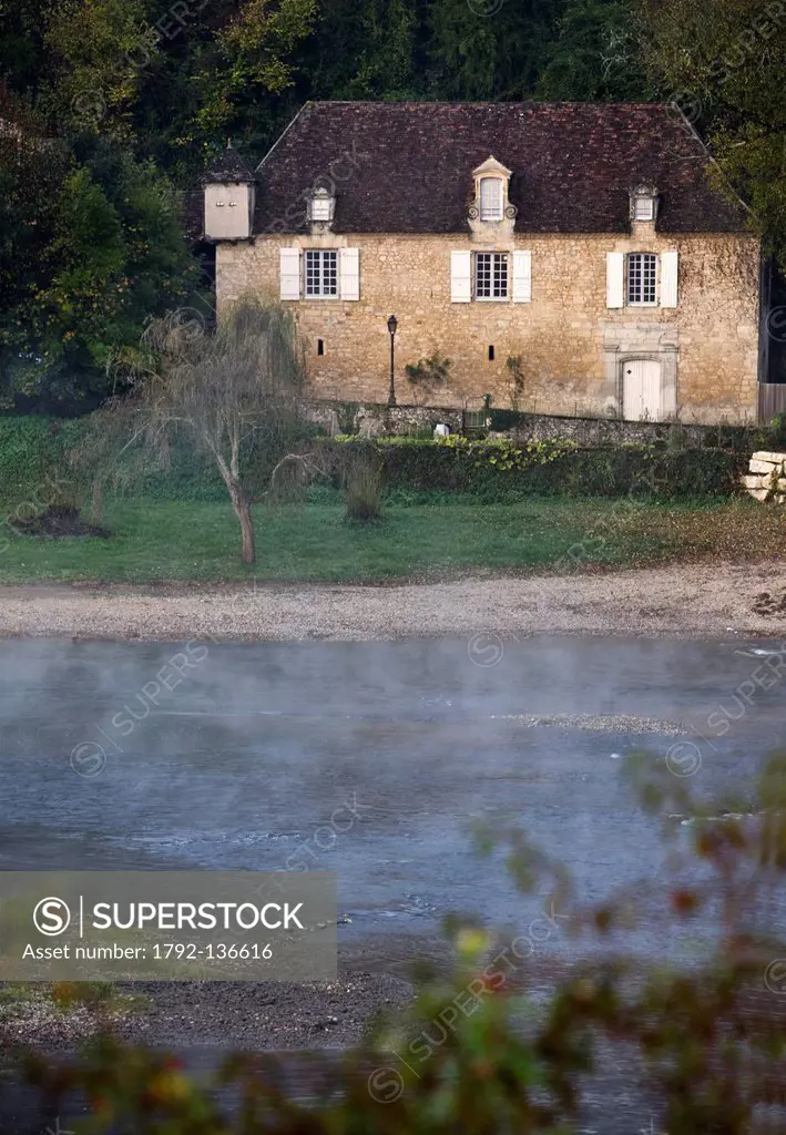 France, Dordogne, Dordogne Valley, Perigord Black, Castelnaud La Chapelle, Maison Perigord