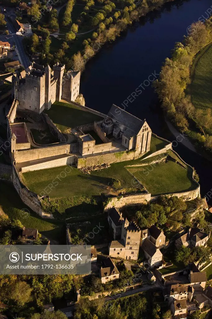 France, Dordogne, Dordogne Valley, Perigord Black, Beynac et Cazenac, labelled Les Plus Beaux Villages de France The Most Beautiful Villages of France...