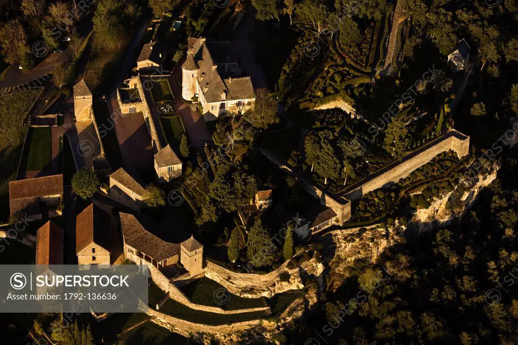 France, Dordogne, Dordogne Valley, Perigord, Perigord Black, Ve zac, Castle and Gardens Marqueyssac, Aerial view