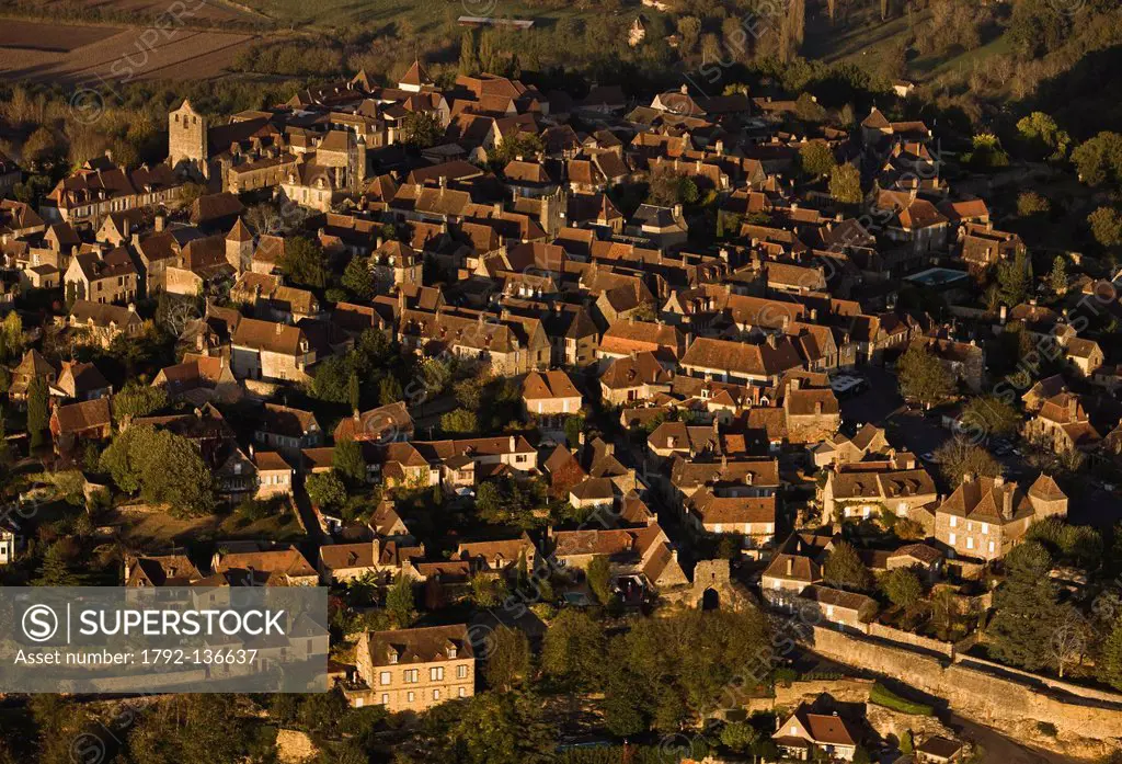 France, Dordogne, Dordogne Valley, Perigord Black, Domme, the village, Aerial view