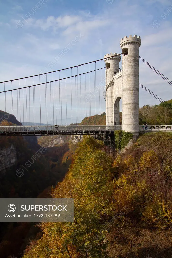 France, Haute Savoie, Cruseilles, the suspension bridge Charles Albert of the engineer emile Belin inaugurated on July 11th 1839, builds on the ravine...