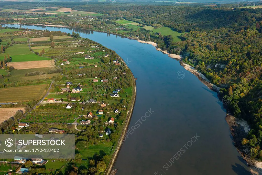 France, Seine Maritime, Le Mesnil Sous Jumieges, meander of the Seine river aerial view