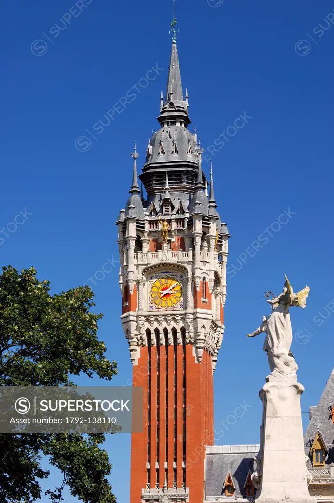 France, Pas_de_Calais, Calais, Belfry of the city hall listed as World Heritage by UNESCO and war memorial in foreground