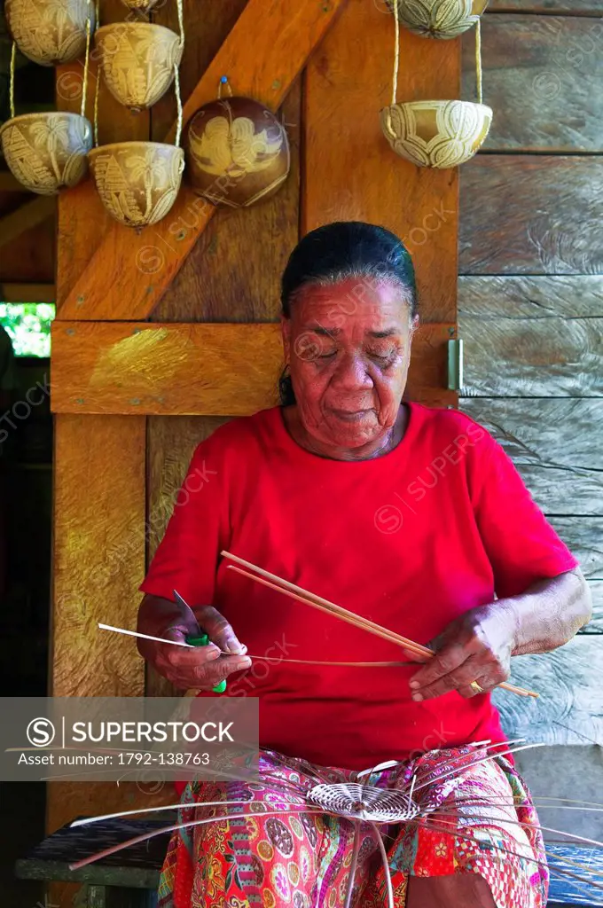 Dominica, Carabbean Indians Autonom teritory, the last local indians on Carabbean islands, woman at indian handcraft