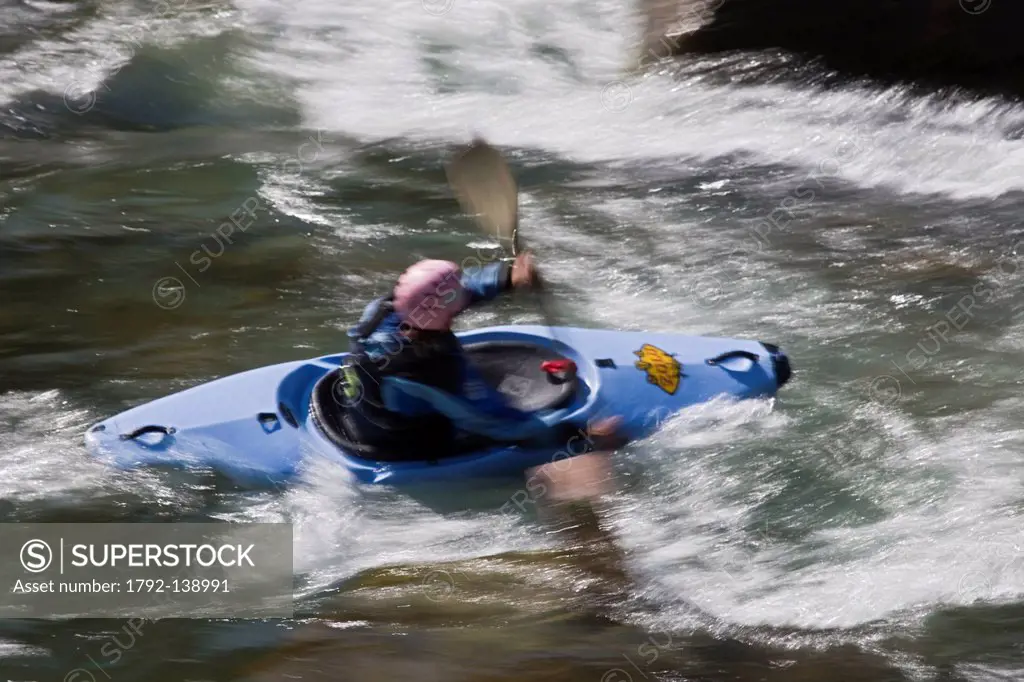 France, Alpes Maritimes, Fontan, kayaker in the valley of the Roya