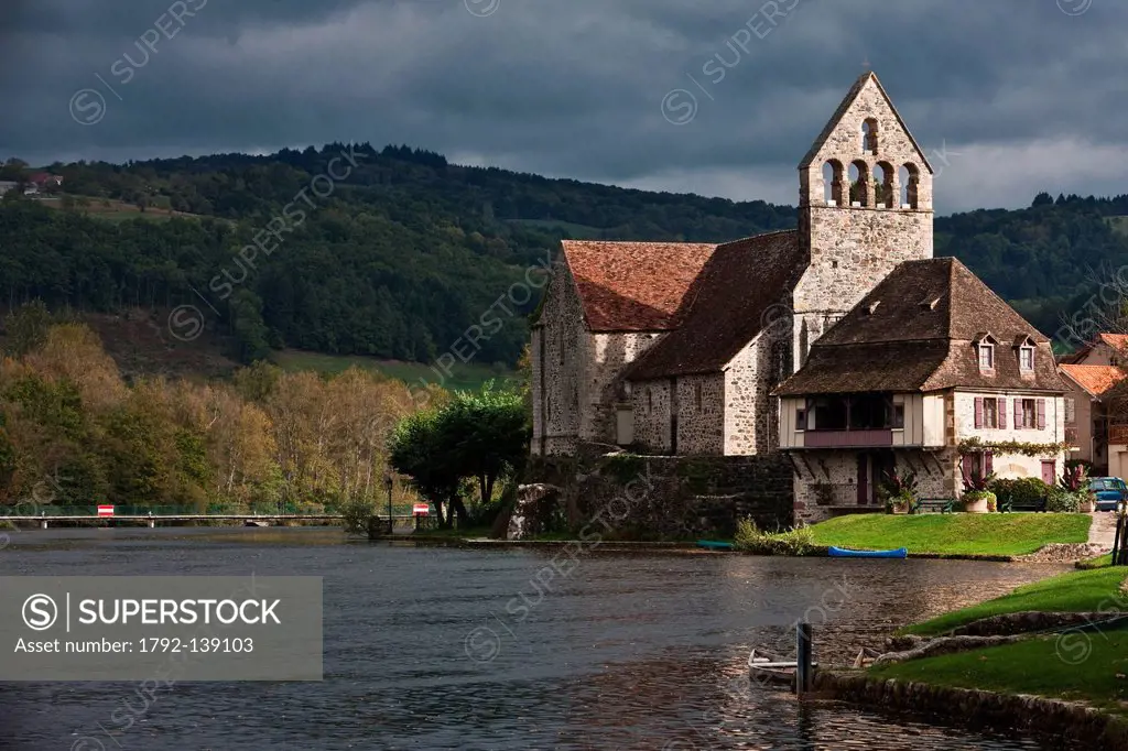 France, Correze, Beaulieu sur Dordogne, penitents´chapel on the banks of the Dordogne