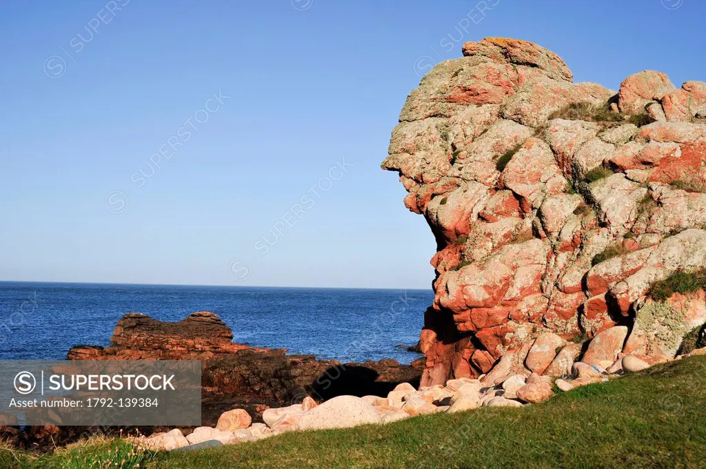 France, Cotes d´Armor, Brehat island, anthropomorphic pink granite rocks of the North island