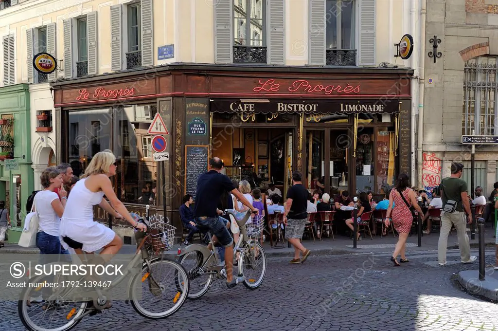 France, Paris, Le Progres Cafe in Rue des Trois Freres