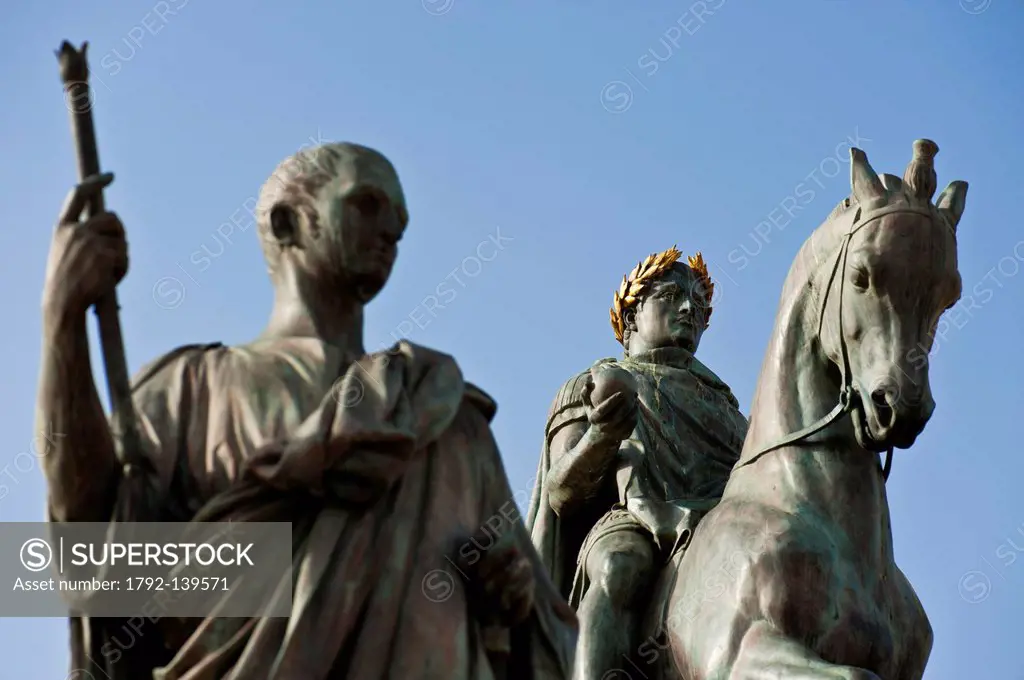 France, Corse du Sud, Ajaccio, the bronze monument of Napoleon as a roman emperor and his four brothers on General de Gaulle square old Diamond square