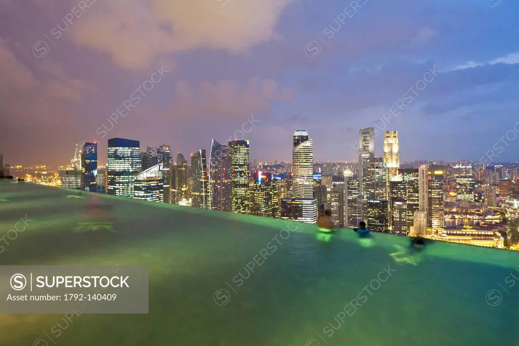 Singapore, Marina Bay, Marina Bay Sands Hotel opened in 2010, designed by architect Moshe Safdie for 4.5 billion Euros, with a total of 2600 rooms, Sk...