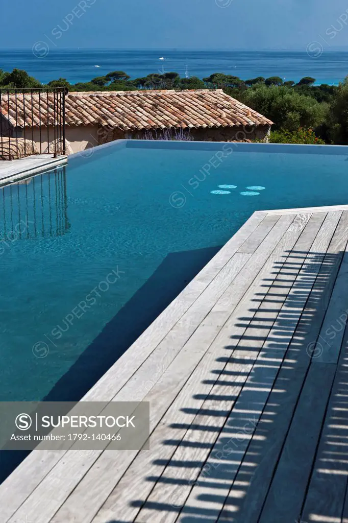 France, Corse du Sud, Porto Vecchio, hotel restaurant, the Bergeries Palombaggia, the pool