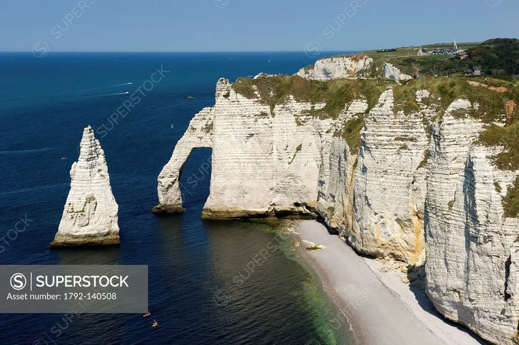 France, Seine Maritime, Pays de Caux, Cote d´Albatre, Etretat, the Aval Cliff and the Aiguille Creuse