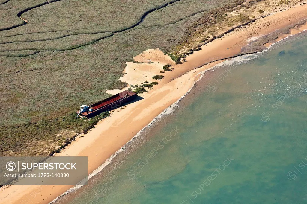 France, Charente Maritime, Saint Georges d´Oleron, Ile d´Oleron, grouded boat on the beach aerial view