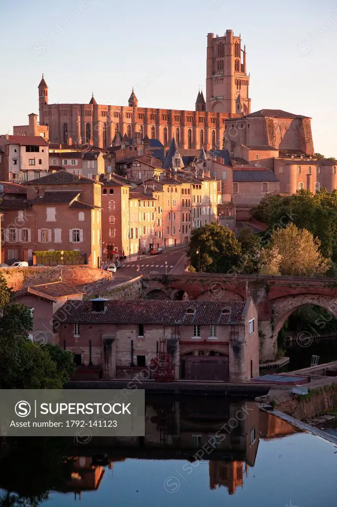 France, Tarn, Albi, the episcopal city, listed as World Heritage by UNESCO, the Sainte Cecile cathedral and the Tarn river