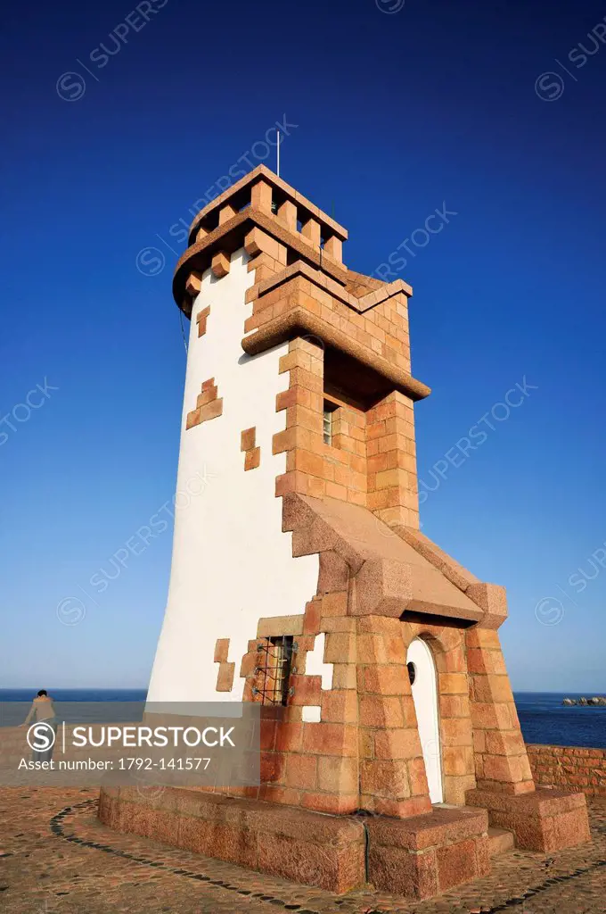 France, Cotes d´Armor, Brehat island, Paon lighthouse at the northern tip of the island, man alone facing the sea