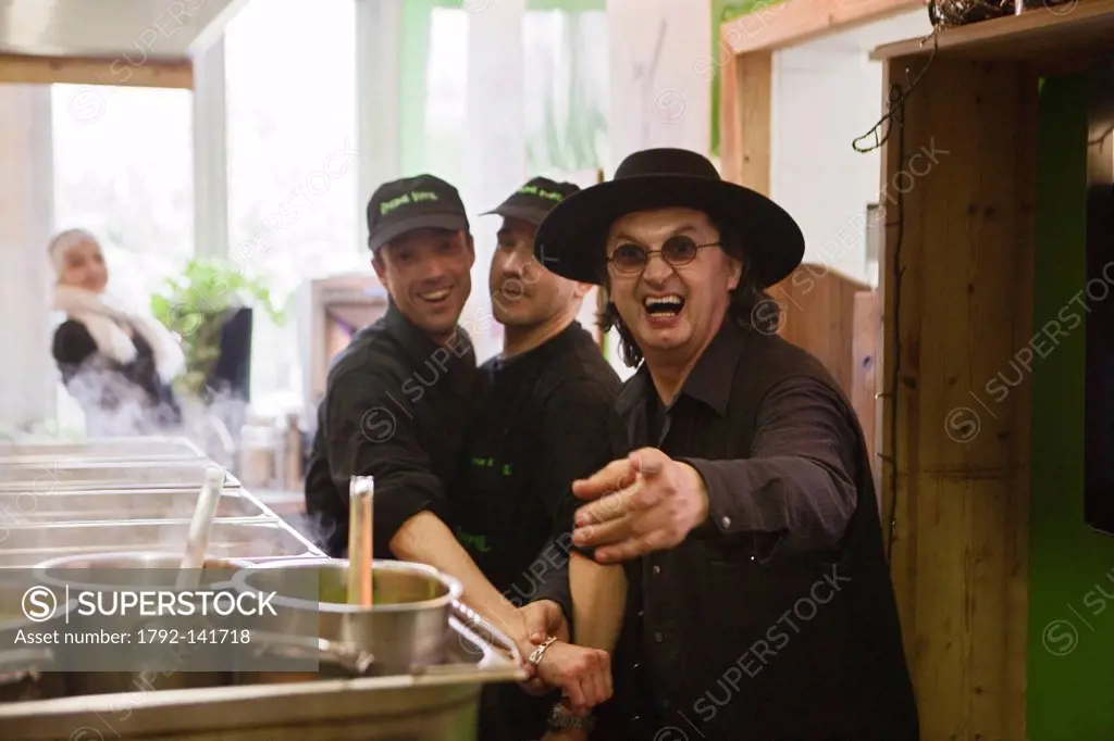 France, Haute Savoie, Annecy le Vieux, Marc Veyrat and his team in the kitchen of his Bio Good Fast, Fast Food Bio, Vera Cozna