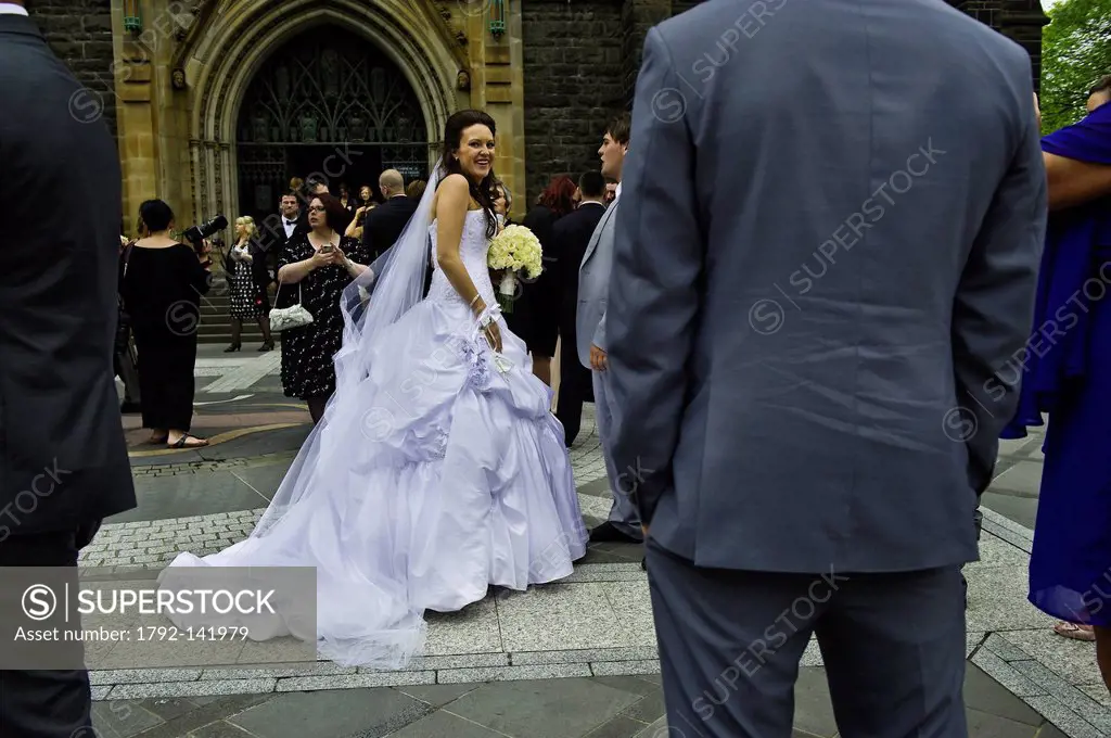 Australia, Victoria, Melbourne, East Melbourne, neo_gothic St Patrick´s Cathedral, weeding