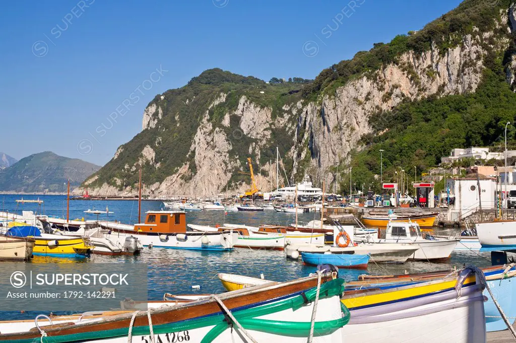 Italy, Campania, Gulf of Naples, Capri, a tourist port