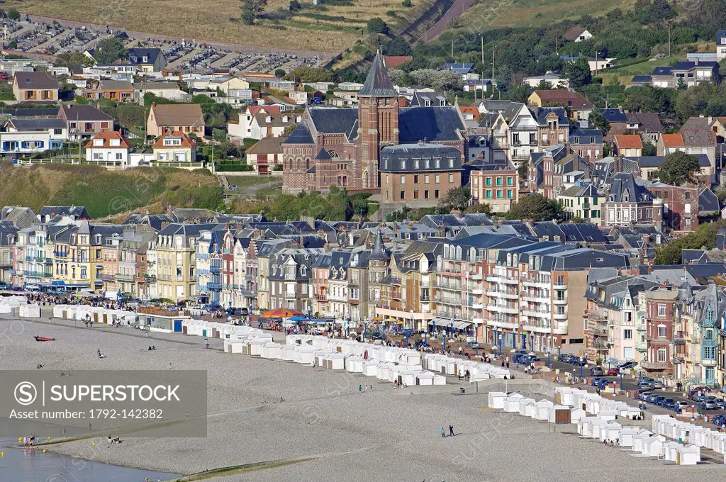 France, Somme, Mers les Bains, low tide in Summer