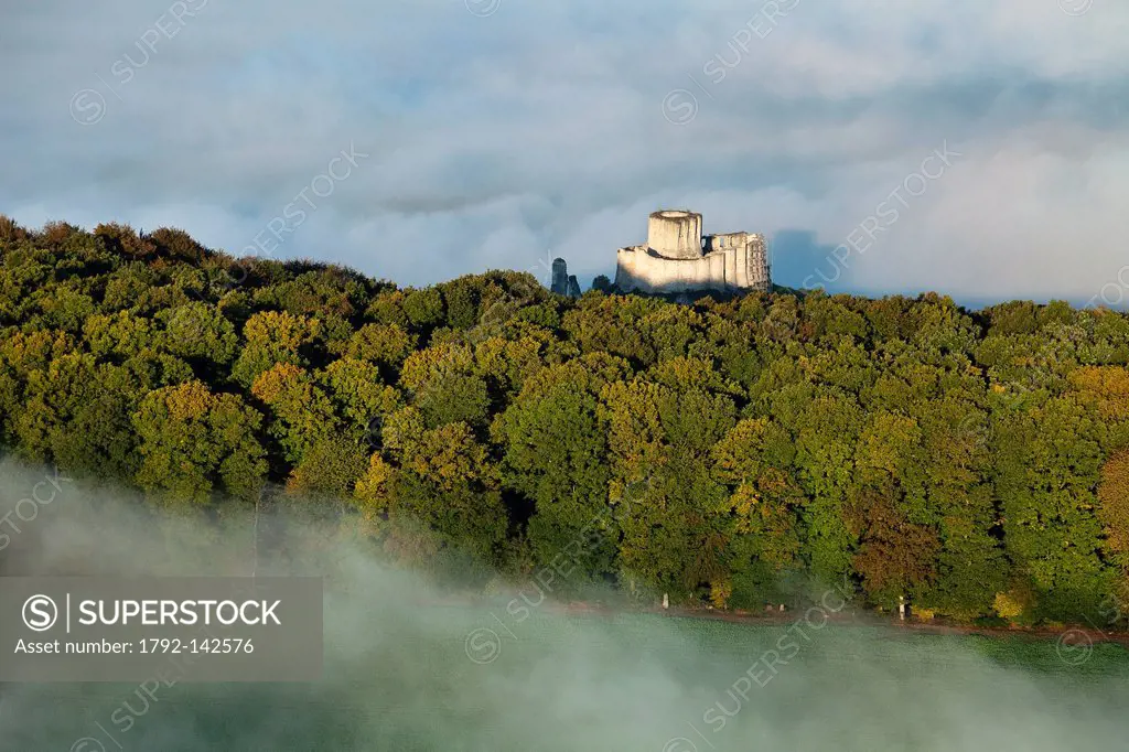 France, Eure, Les Andelys, Chateau Gaillard, 12th century fortress built by Richard Coeur de Lion aerial view