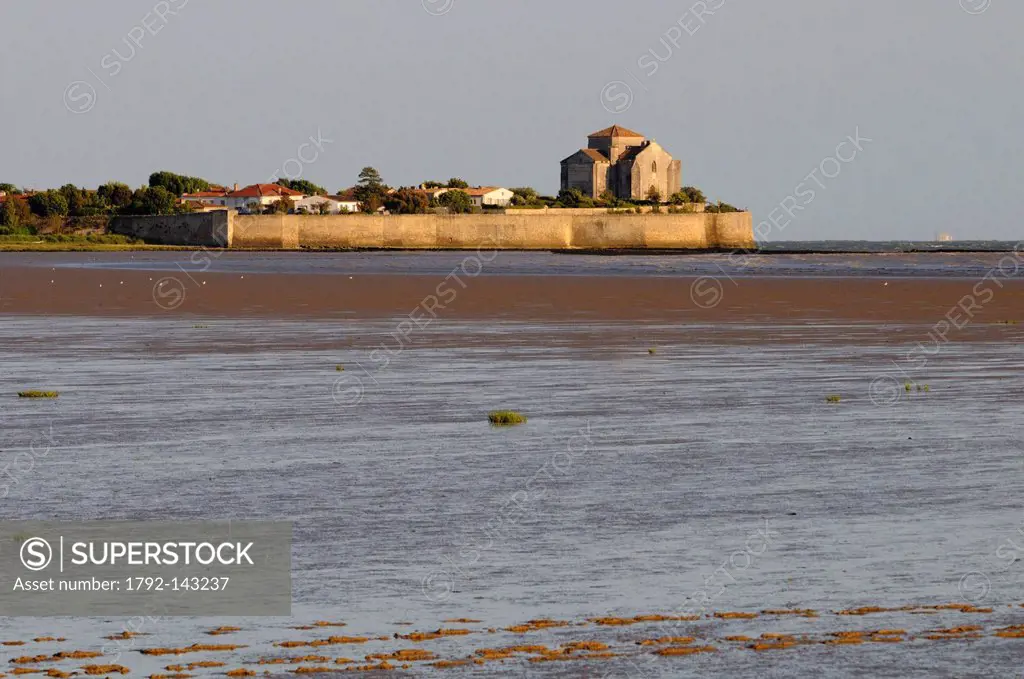 France, Charente Maritime, Saintonge, Talmont sur Gironde, labelled Les Plus Beaux Villages de France The Most Beautiful Villages of France, Ste Radeg...