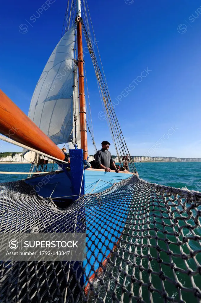 France, Seine Maritime, Pays de Caux, Cote d´Albatre Alabaster Coast, at sea aboard the old sailing ship Tante Fine off the Cliffs of Fecamp