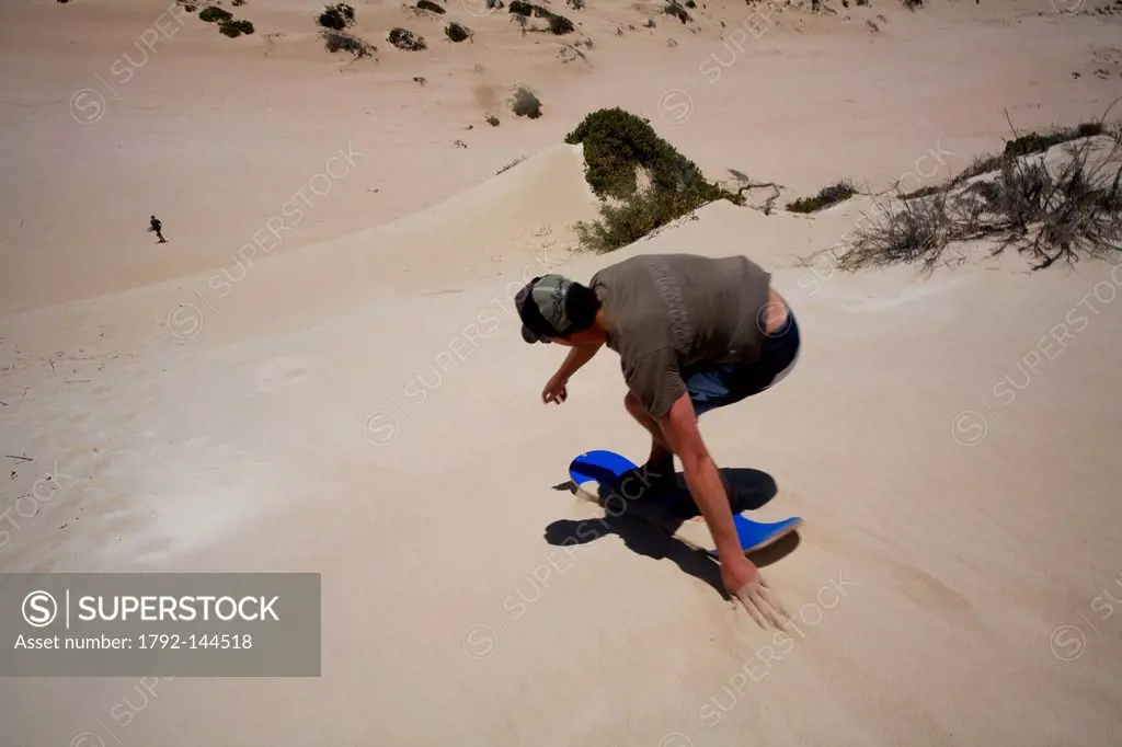Australia, Western Australia, Coral Bay, dune surfing