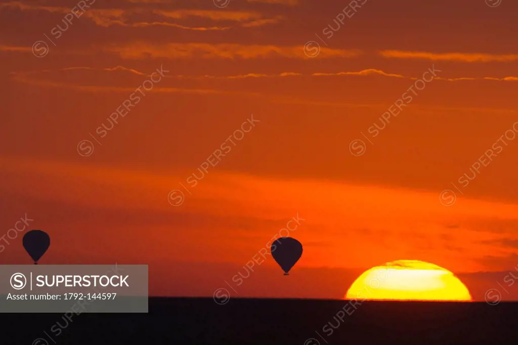 Kenya, Masai Mara Game Reserve, turism, flight with a balloon at sunrise