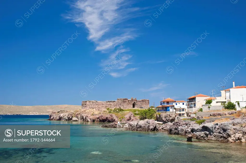 Grce, north east Aegean islands, Lesbos island, Sigri, the fishing harbour on the west coast