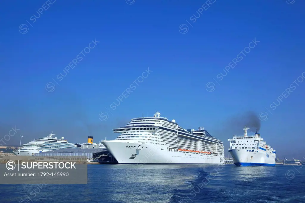 France, Bouches du Rhone, Marseille, 2nd arrondissement, Port Authority of Marseille, Cruise Terminal, MSC Fantasia cruise ship in the foreground