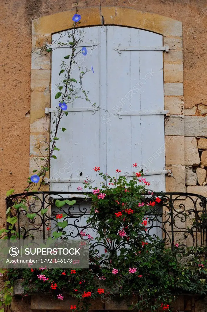 France, Dordogne, Perigord Noir, Domme, labeled Les Plus Beaux Villages de France The Most Beautiful Villages of France, window