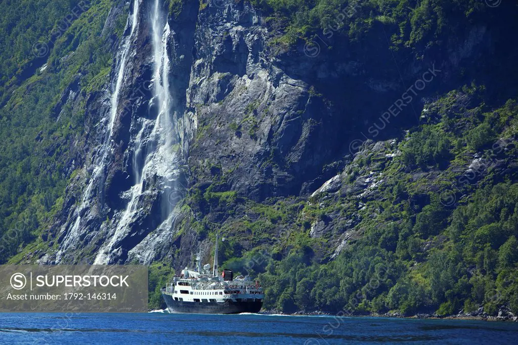 Norway, Sunnmore Region, More og Romsdal County, Geirangerfjord listed as World Heritage by UNESCO, MS Lofoten Hurtigruten of the fjord