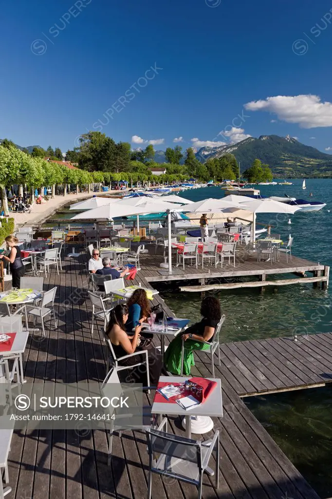 France, Haute Savoie, Veyrier du Lac, the terrace of the Auberge du Lac, Annecy lake