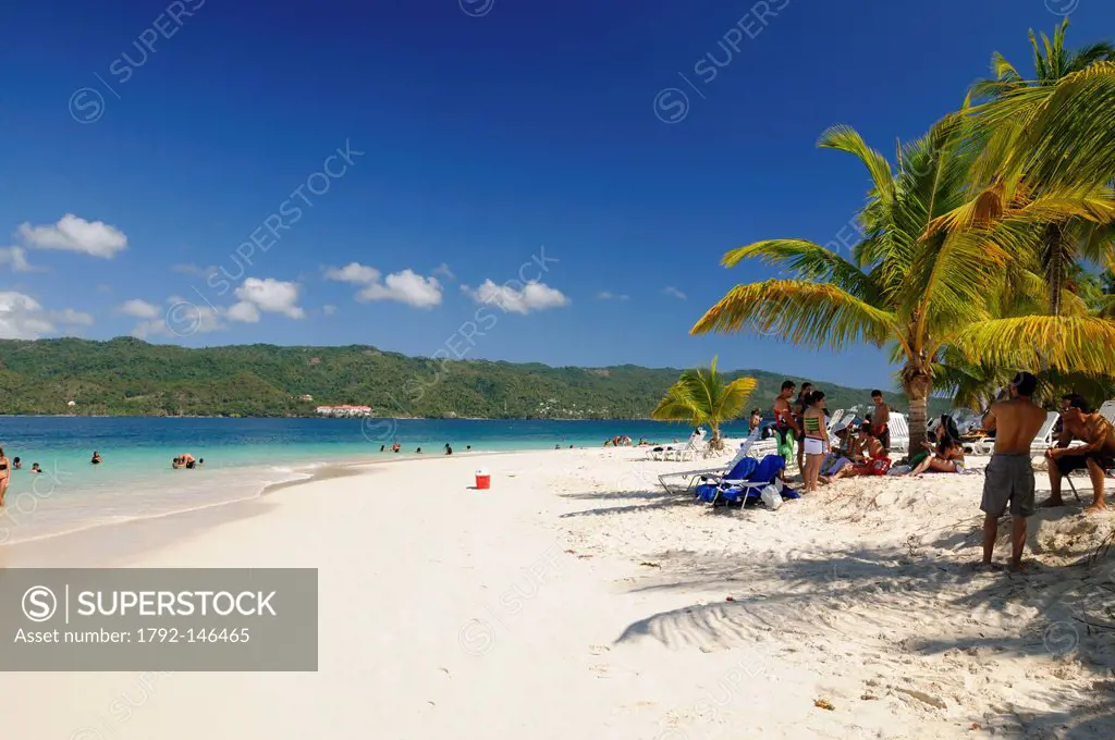 Dominican Republic, Samana peninsula, beach of the island Cayo Levantado