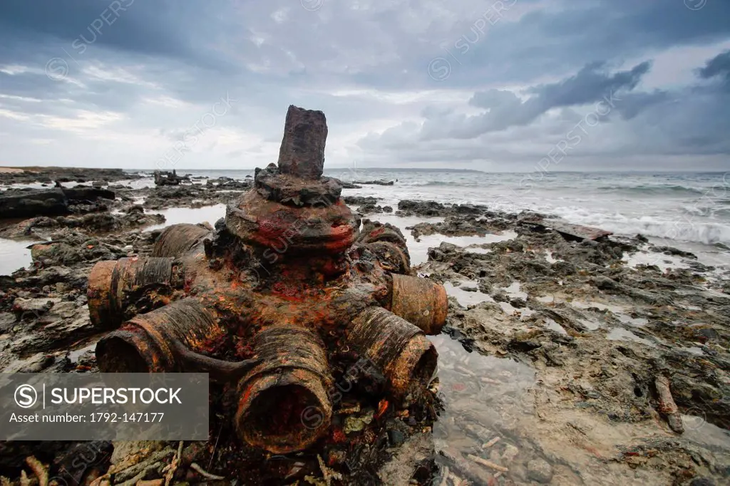 Vanuatu, Sanma Province, Espiritu Santo Island, Luganville, Million Dollar Point, wreckage of an airplane engine at the seaside