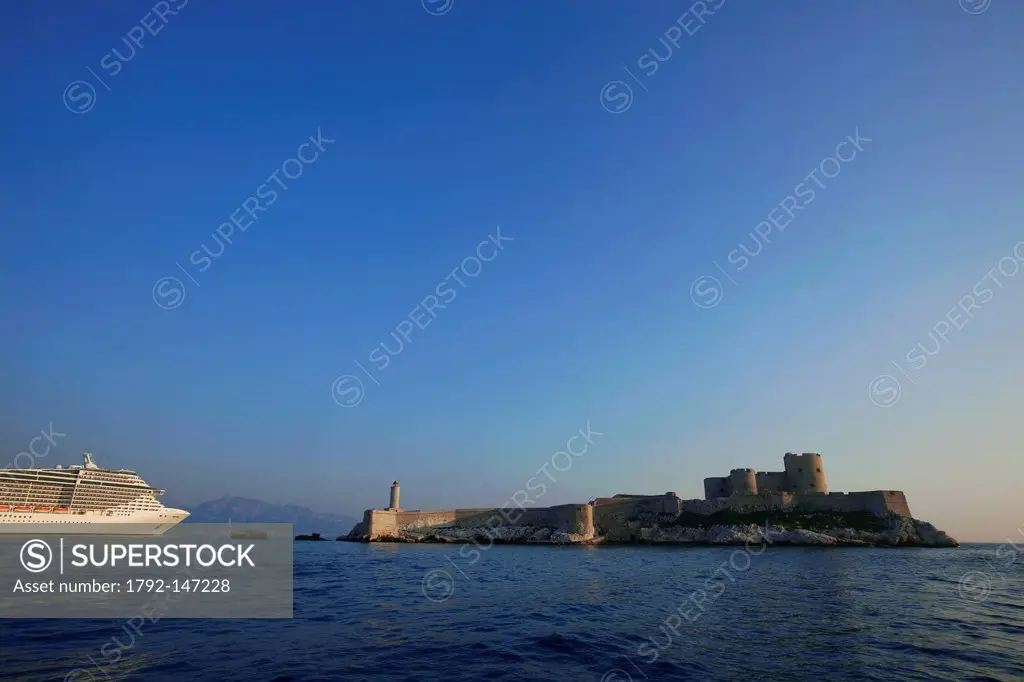 France, Bouches du Rhone, Marseille, departure of MSC Fantasia cruise ship, the Chateau d´If
