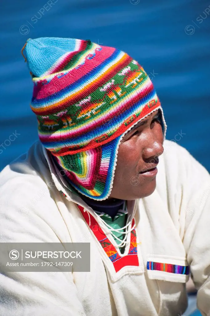Peru, Puno province, lake Titicaca, Uros Indian living on floating islands made of reed