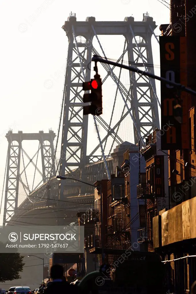 United States, New York City, Brooklyn, Williamsburg Bridge seen from Marcy Avenue