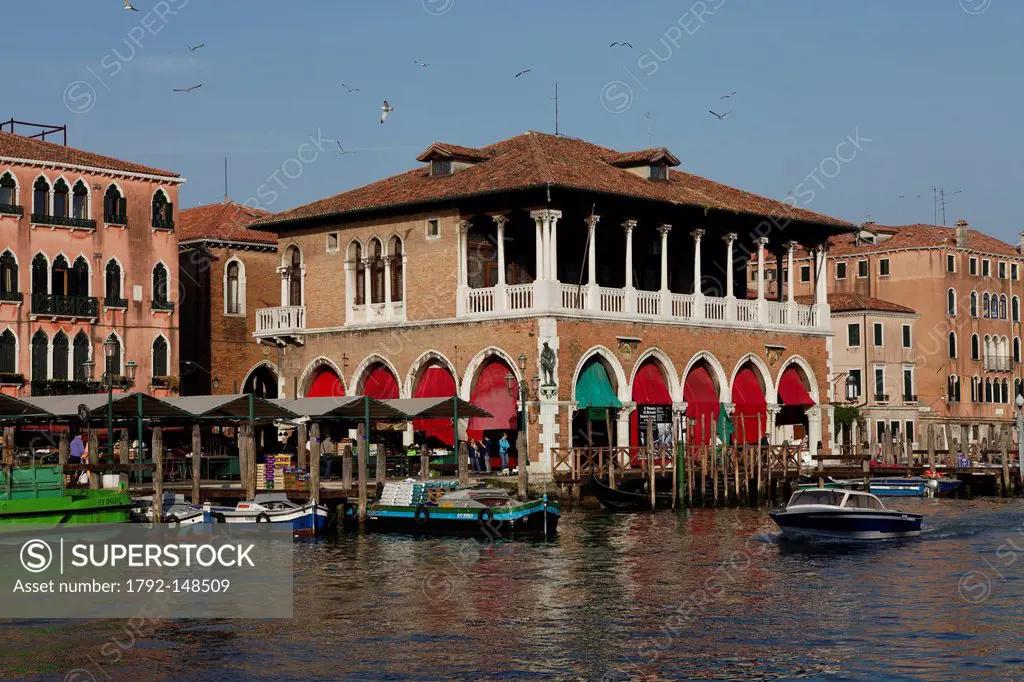 Italy, Venetia, Venice, listed as World Heritage by UNESCO, San Polo district, fish market hall Campo de la Pescaria, Mercati di Rialto Rialto market