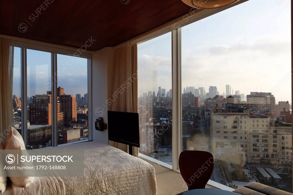 United States, New York City, Manhattan, Meatpacking District, Standard Hotel, room with panoramic view on the south of Manhattan, 848 Washington Stre...