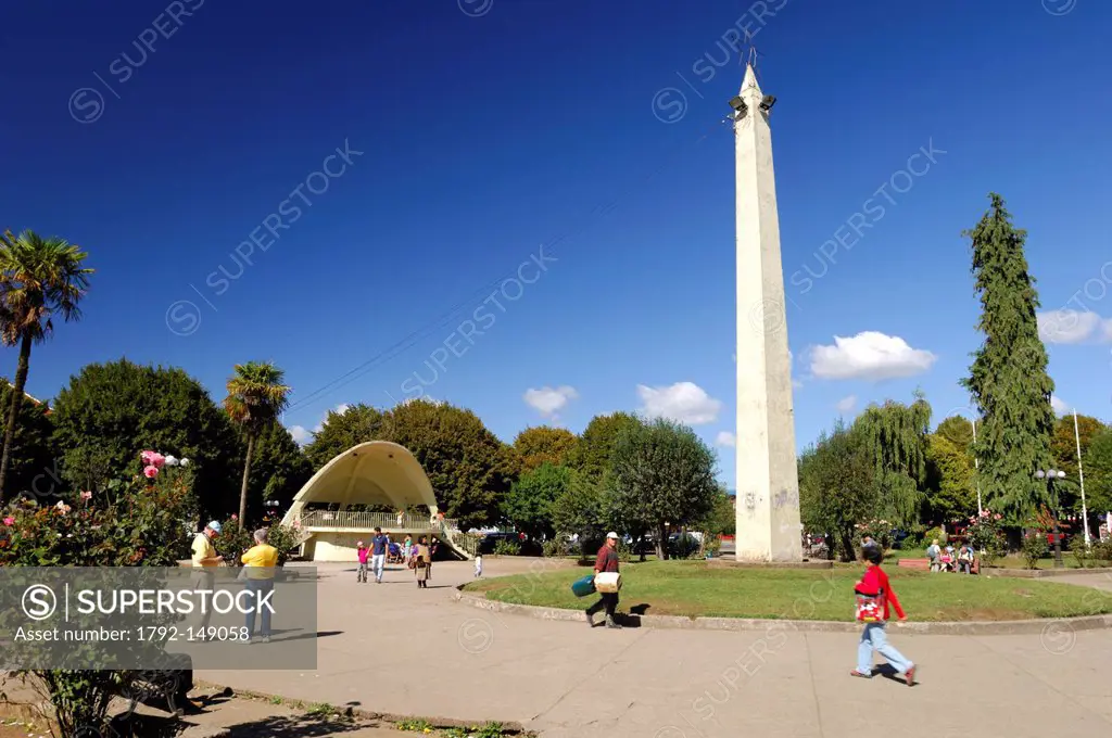 Chile, Los Lagos region, Chiloe province, Chiloe island, Castro, Obelisk in the Plaza de Armas main square of Castro