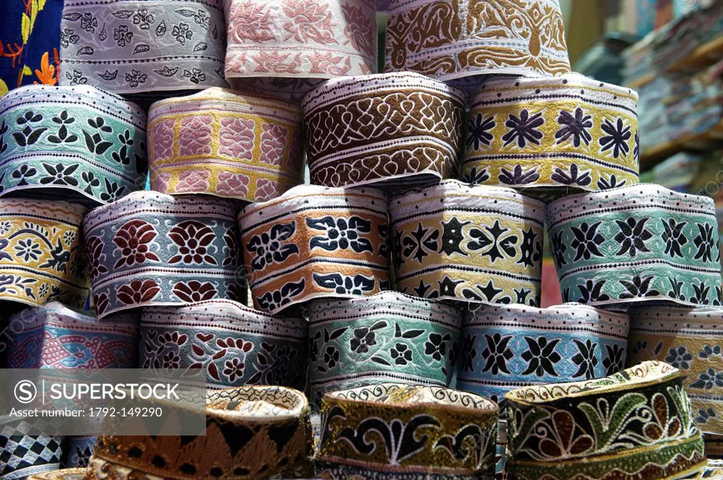 Sultanate of Oman, Muscat, Muttrah corniche, Muttrah souk, koumma traditional embroidered cap