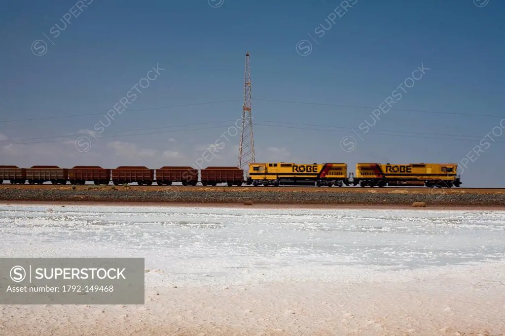 Australia, Western Australia, train bringing iron ore to the Dampier port