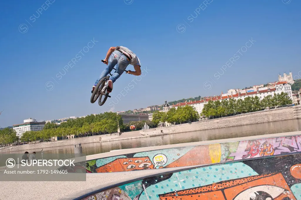 France, Rhone, Lyon, the banks of the Rhone river, near the bridge Guillotiere, a large terrace houses two skate bowls built in 2006 by Skateparks Con...