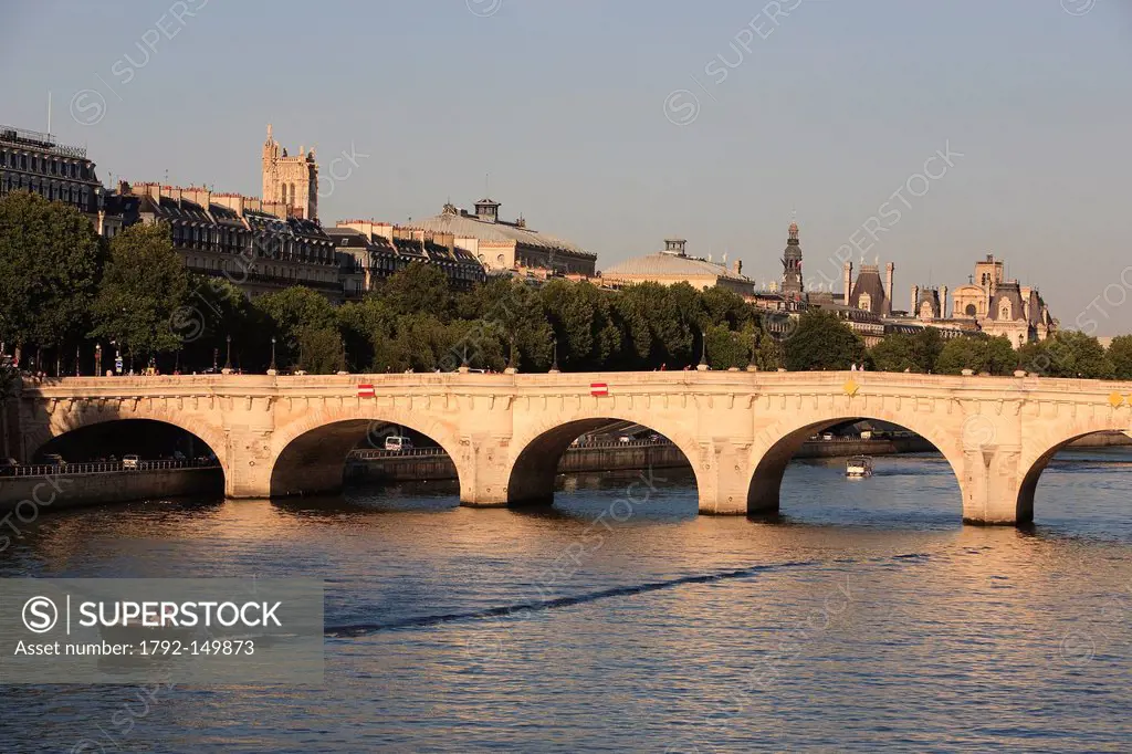 France, Paris, the Seine river banks, listed as World Heritage by UNESCO, the Pont Neuf and north bank